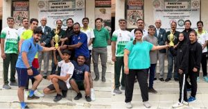 Karachi: Chief guest Ahmed Ali Rajput is giving away the winning trophy to the winning teams at the closing ceremony of the Defence Day Sepaktakraw Championship. Mehfoozul Haq, Noushad Ahmed Khan, Dr. Arif Hafeez, Shabbir Ahmed and Dilip Kumar are also present.